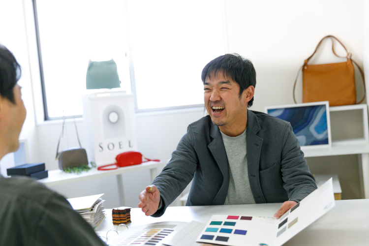 サンプルルームで実際に手にとってご覧ください